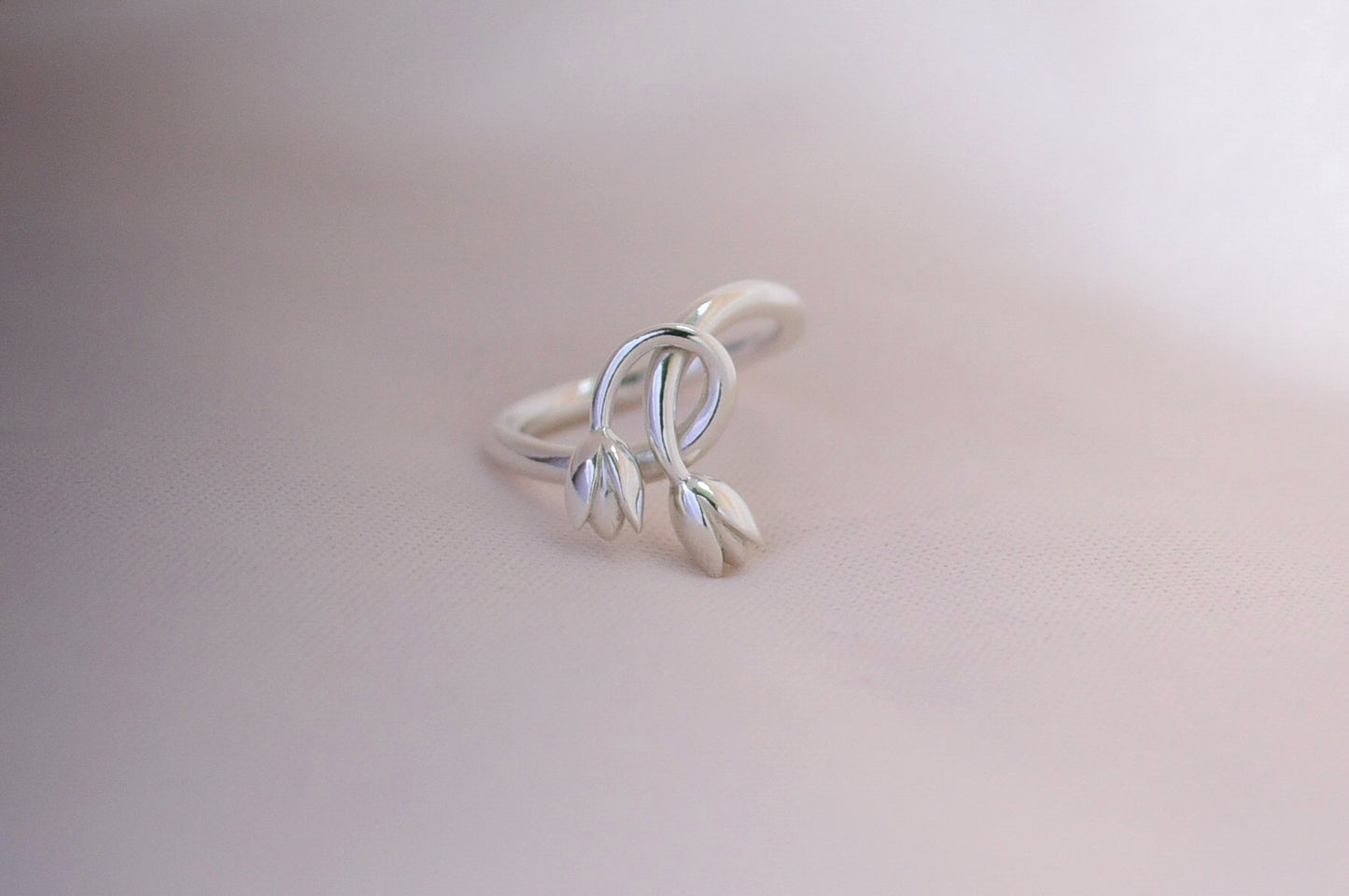 Amor Tulip Ring