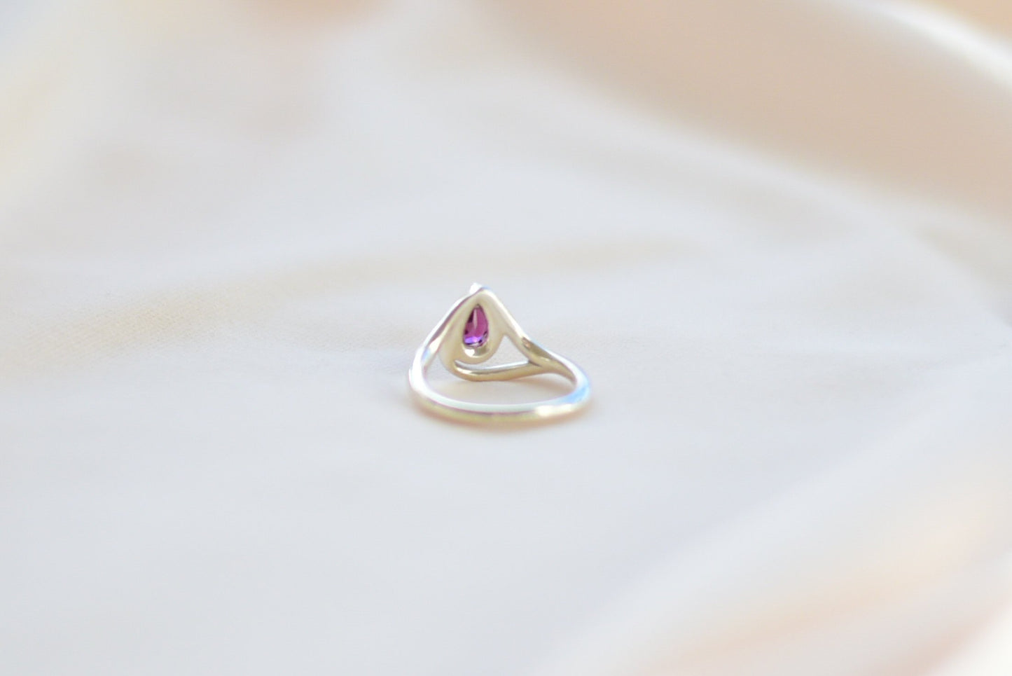 Solaris Ring - Garnet