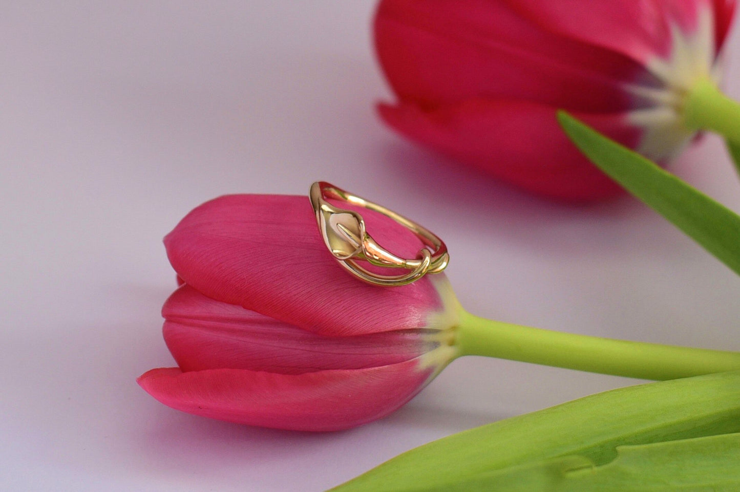 Entwined Lily Ring - Gold