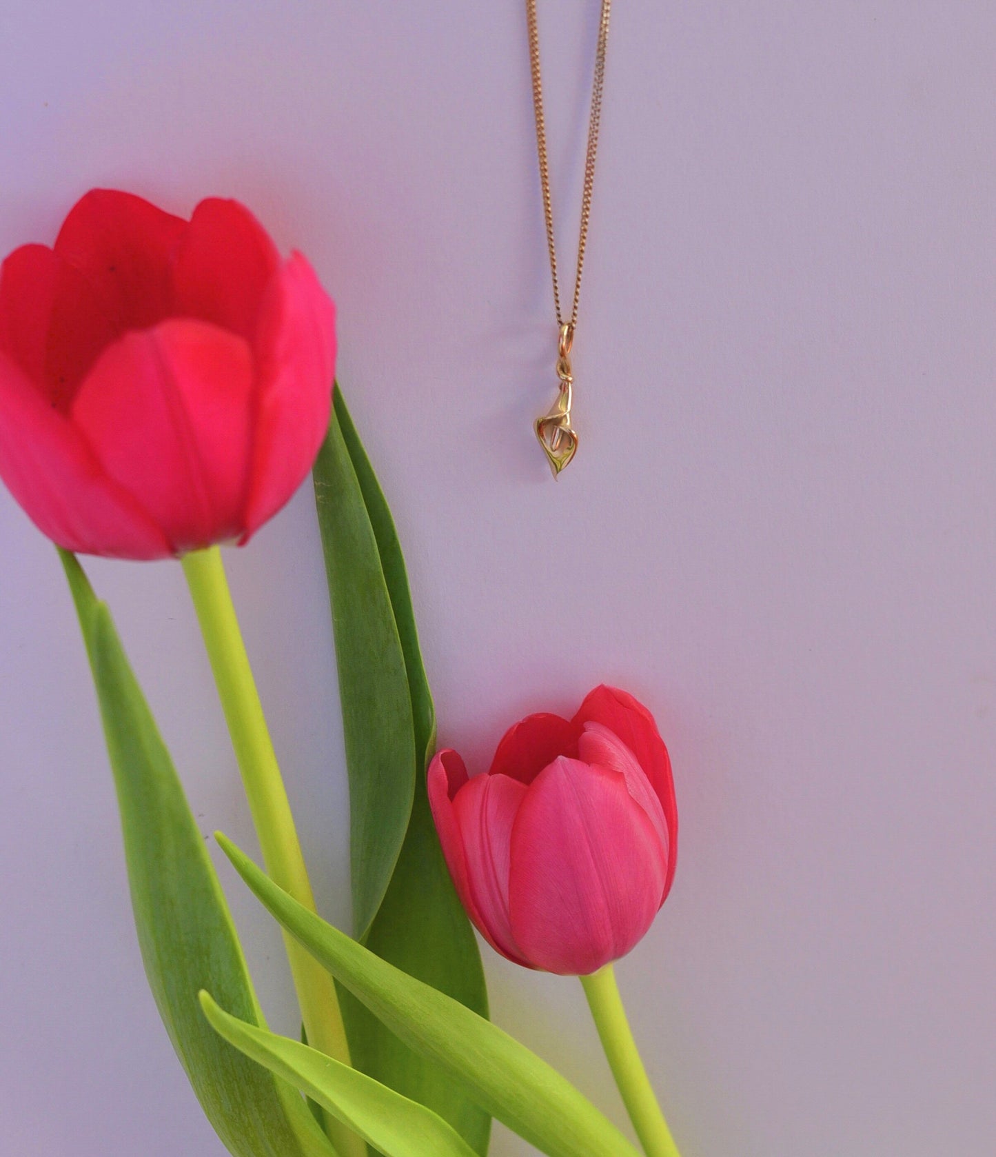 Entwined Lily Pendant - 9k Gold