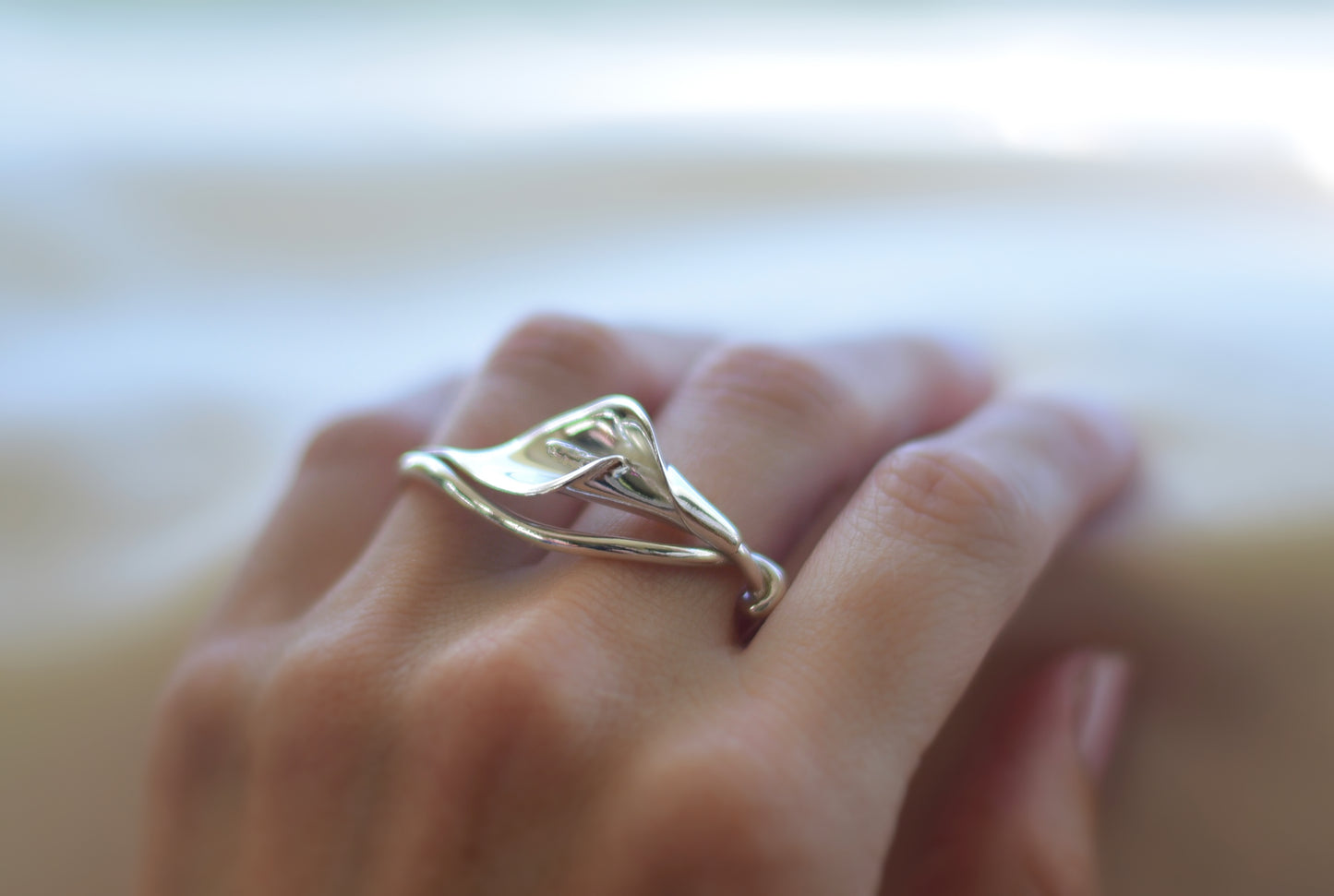 Entwined Lily Double Finger Ring