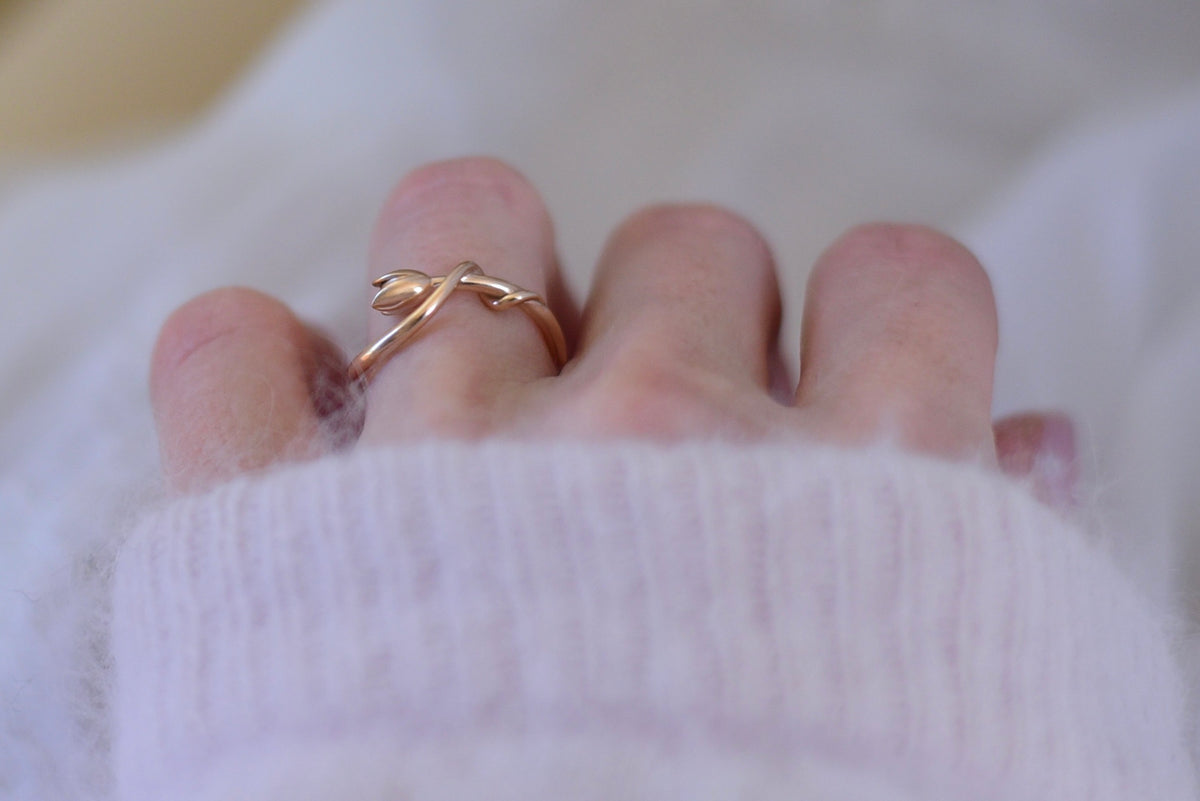 Entwined Tulip Ring - Gold