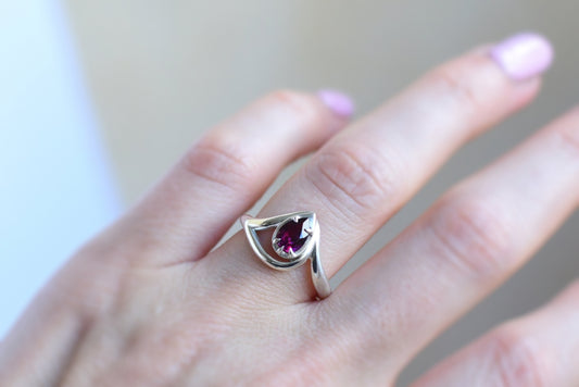 Solaris Ring - Garnet