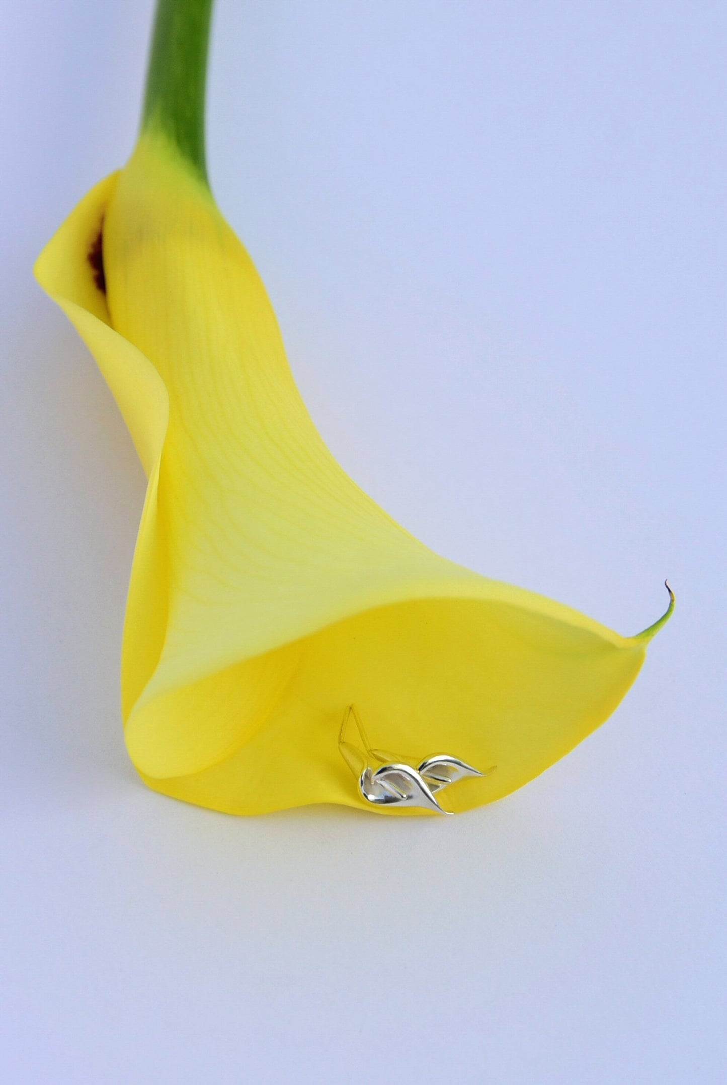 Mini Lily Earrings