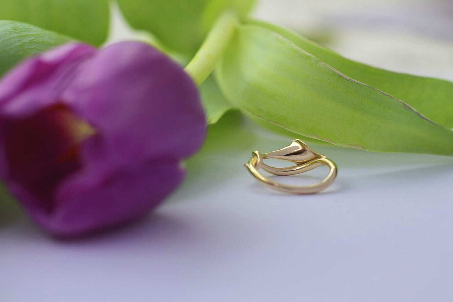 Entwined Lily Ring - 9k Gold