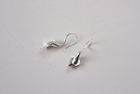 Curved Calla Earrings